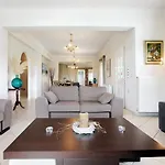 Christine's House Apartment